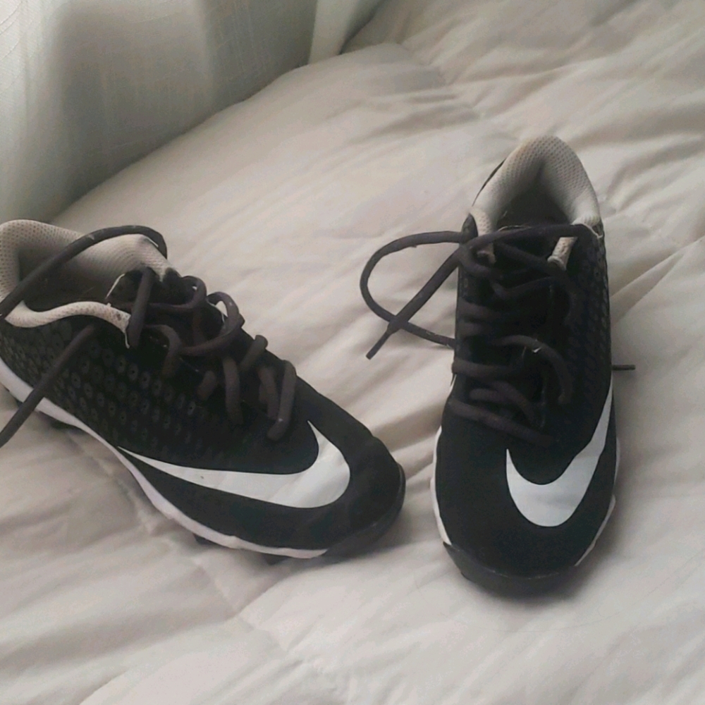 Nike cleets size 1Y